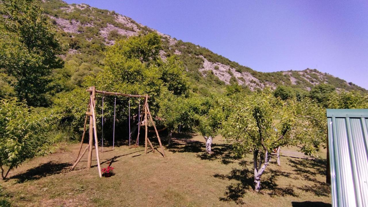 Camp Sunny Hills Hotel Вирпазар Екстериор снимка