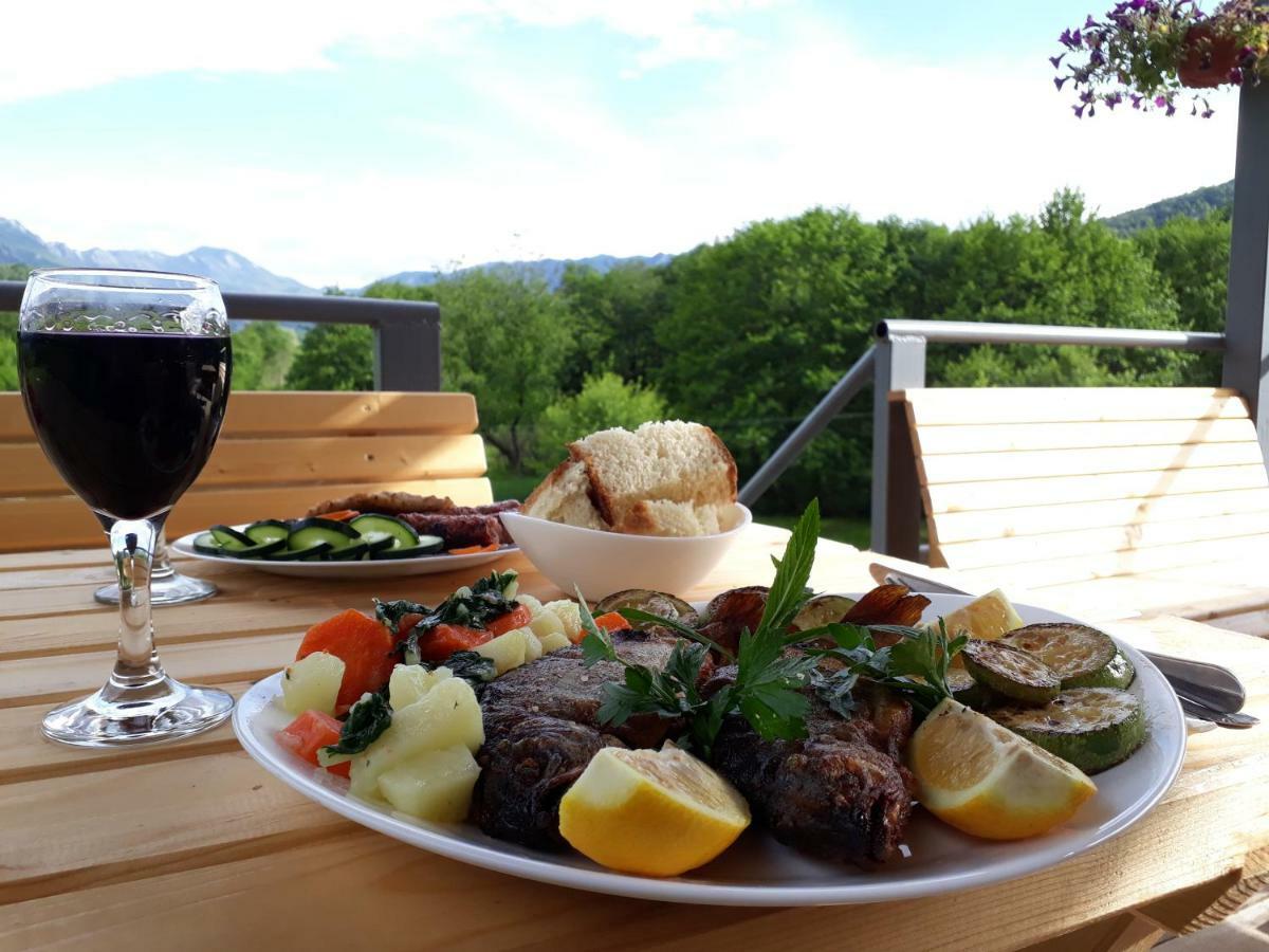 Camp Sunny Hills Hotel Вирпазар Екстериор снимка